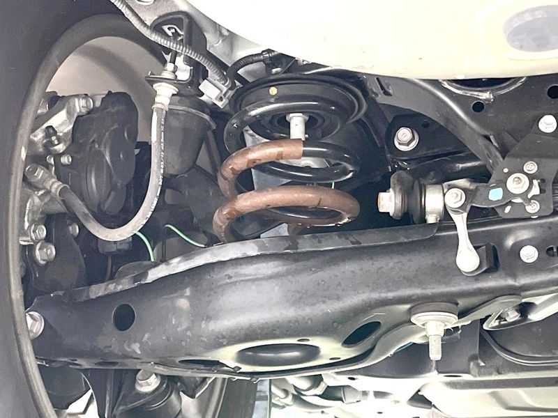 2018 Toyota Harrier DBA-ZSU60W (UW-6aaf51469f682)[23]