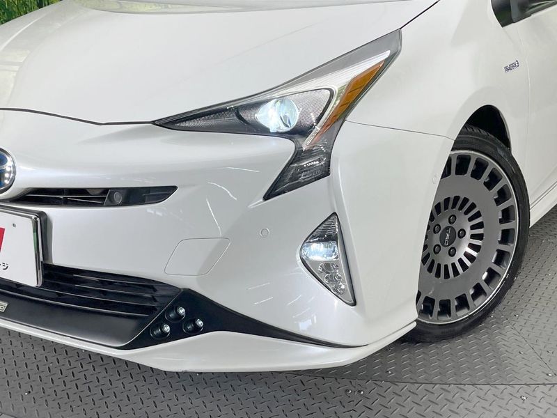 2018 Toyota Prius DAA-ZVW50 (UW-6aaf515e65444)[9]