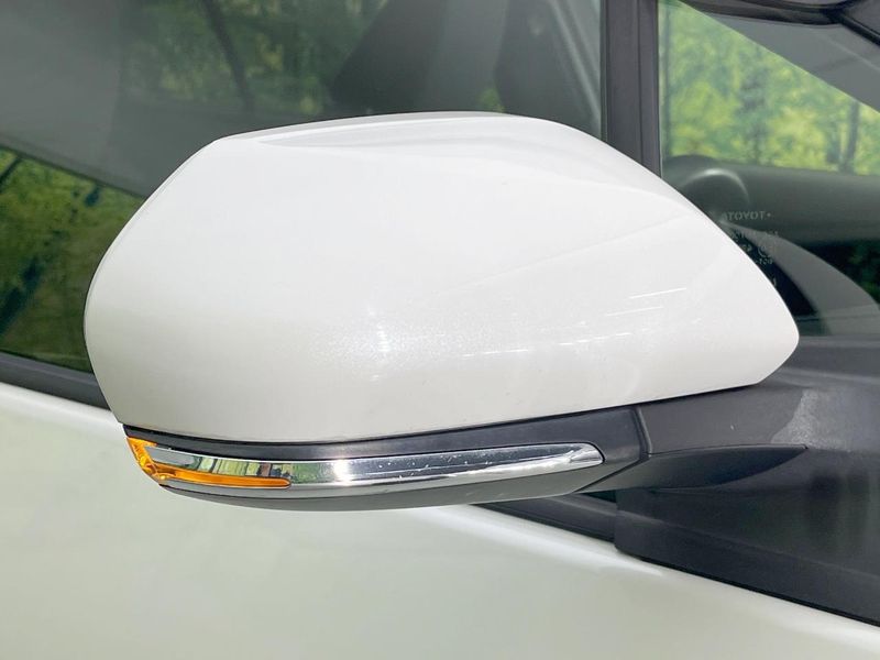 2018 Toyota Prius DAA-ZVW50 (UW-6aaf515e65444)[8]