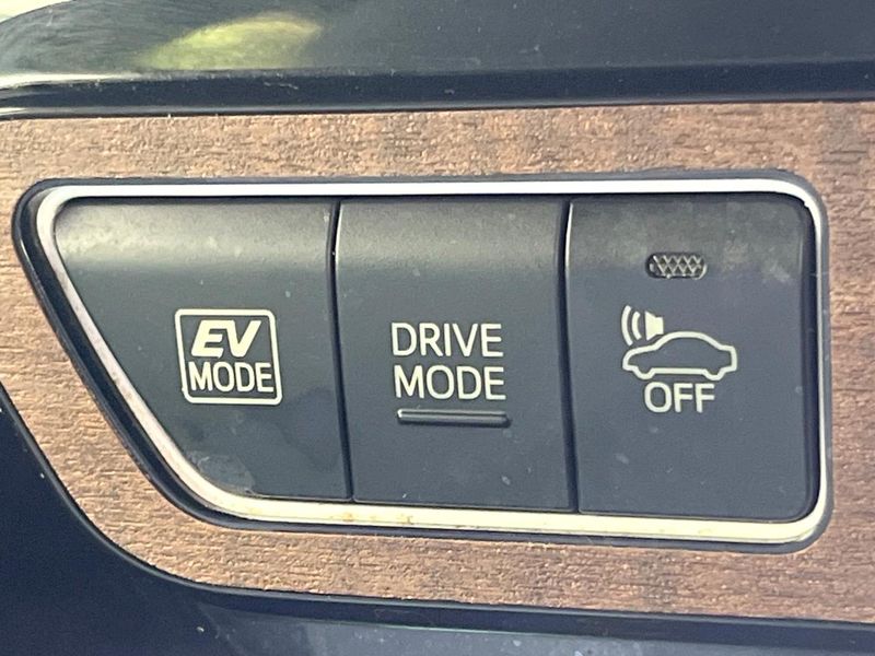 2016 Toyota Prius DAA-ZVW51 (UW-6aaf5161675f6)[28]