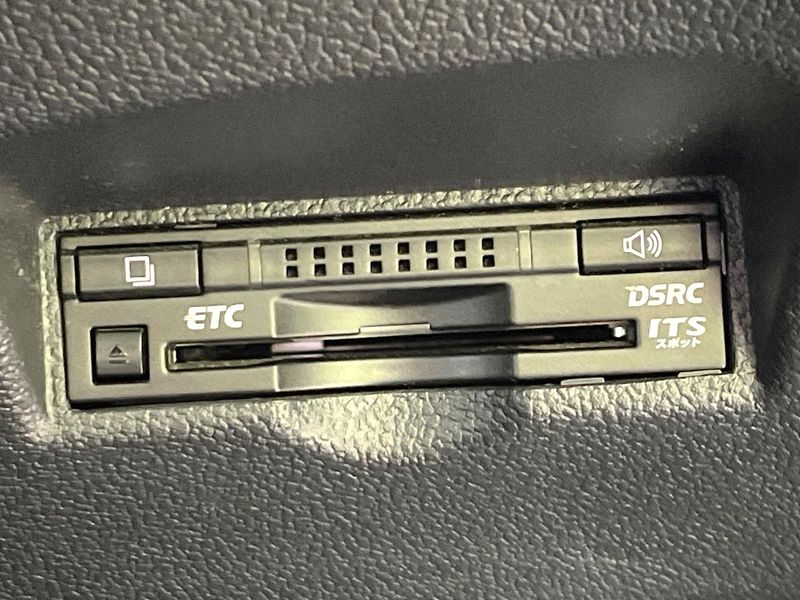 2016 Toyota Prius DAA-ZVW51 (UW-6aaf51617acd2)[14]