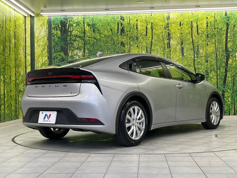 2023 Toyota Prius 6AA-ZVW60 (UW-6aaf516bb670d)[17]