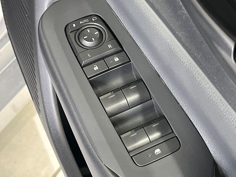 2023 Toyota Prius 6AA-ZVW60 (UW-6aaf516bb670d)[29]
