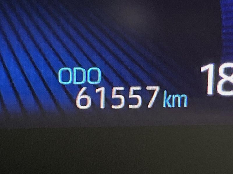 2018 Toyota Corolla Sport 6AA-ZWE211H (UW-6aaf516e36482)[2]
