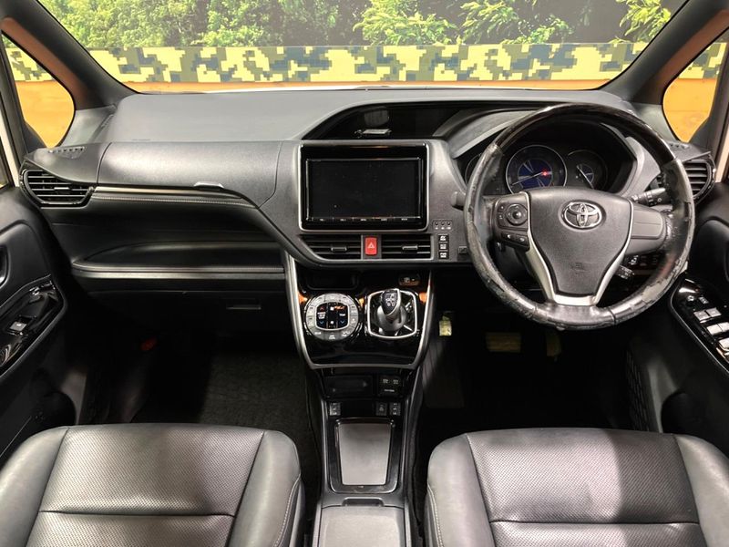 2017 Toyota Esquire DAA-ZWR80G (UW-6aaf5174635ef)[22]
