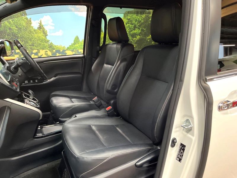 2017 Toyota Esquire DAA-ZWR80G (UW-6aaf5174635ef)[5]
