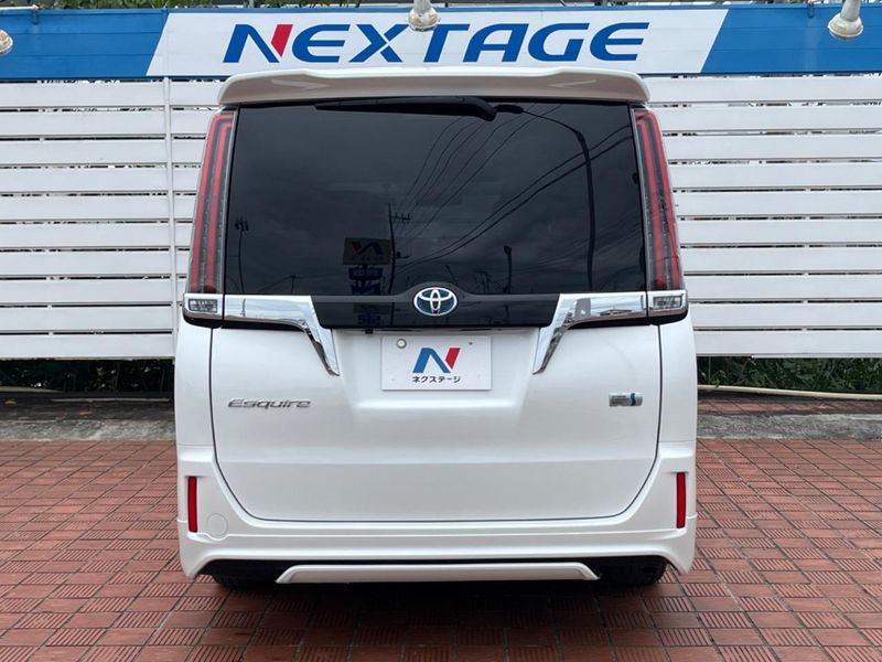 2018 Toyota Esquire DAA-ZWR80G (UW-6aaf5175baec2)[13]