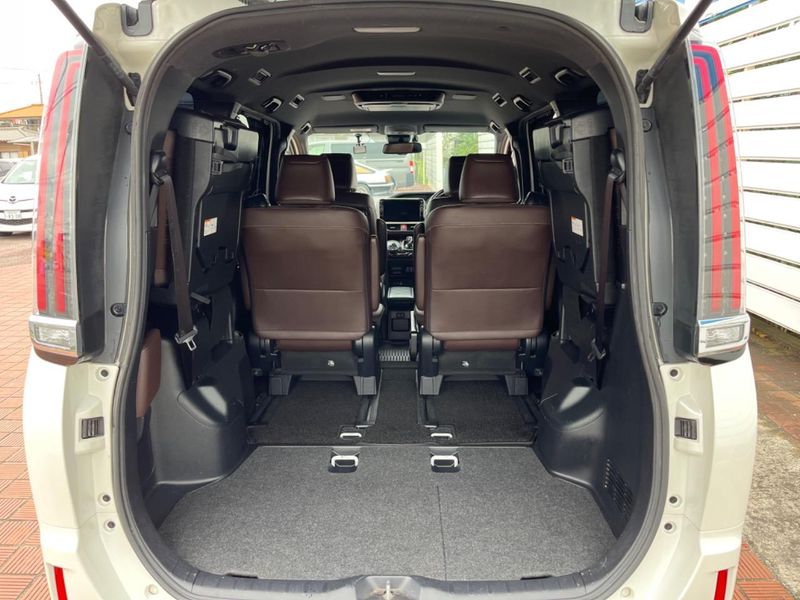 2018 Toyota Esquire DAA-ZWR80G (UW-6aaf5175baec2)[21]
