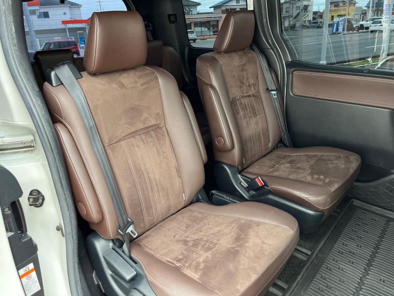 2018 Toyota Esquire DAA-ZWR80G (UW-6aaf5175baec2)[25]