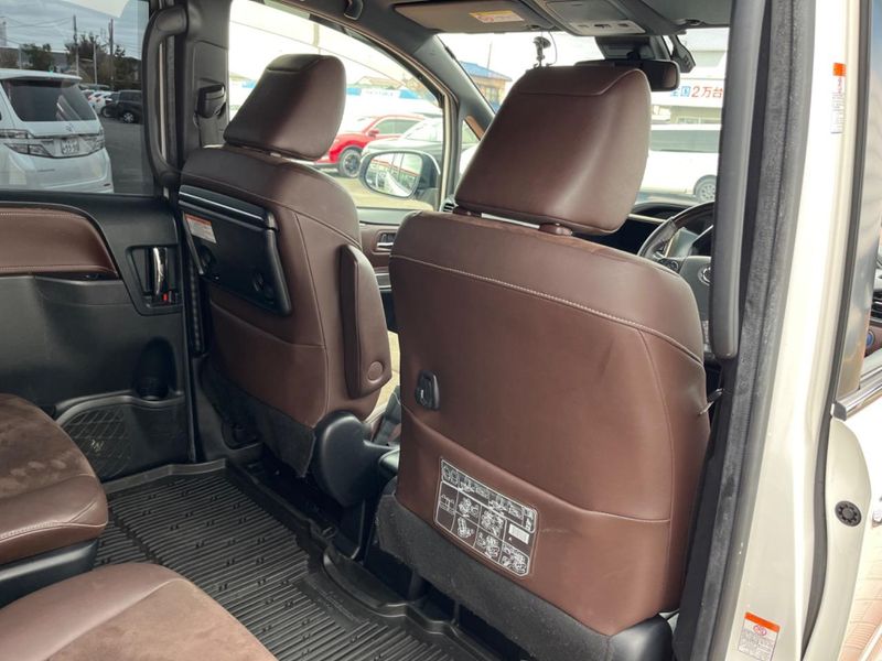 2018 Toyota Esquire DAA-ZWR80G (UW-6aaf5175baec2)[26]