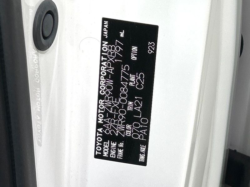 2023 Toyota Noah 6AA-ZWR90W (UW-6aaf517e098b5)[1]