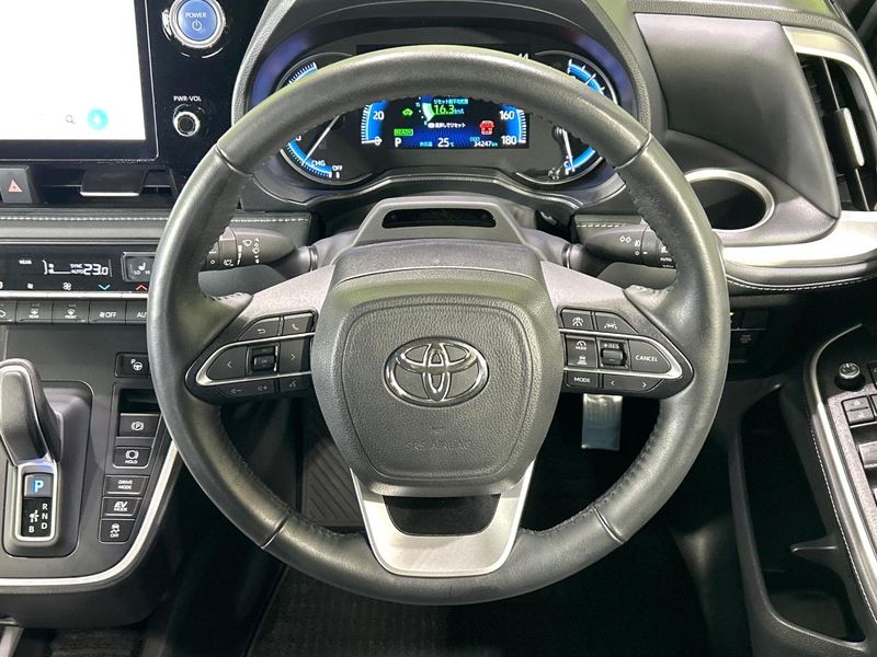 2023 Toyota Noah 6AA-ZWR90W (UW-6aaf517e098b5)[25]