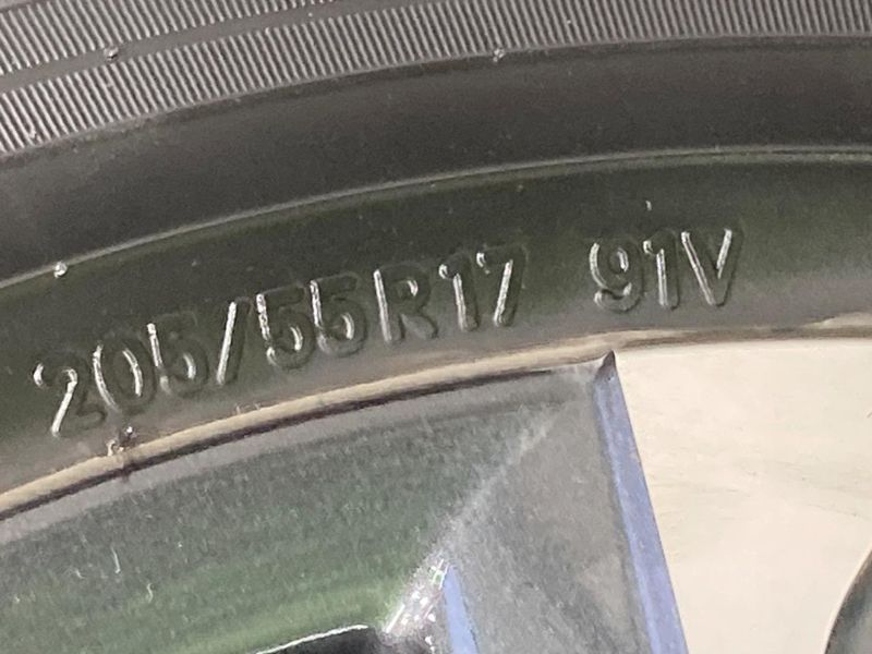 2024 Toyota Voxy 6AA-ZWR90W (UW-6aaf51830d01b)[20]
