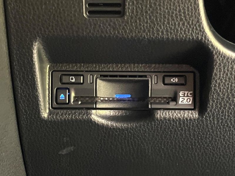 2025 Toyota Voxy 6AA-ZWR90W (UW-6aaf518739b6e)[8]