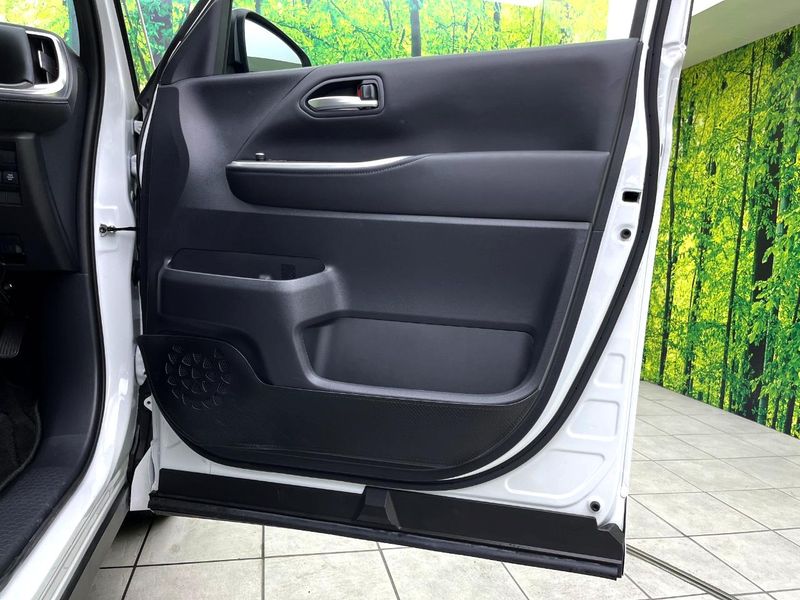 2025 Toyota Voxy 6AA-ZWR90W (UW-6aaf518739b6e)[5]