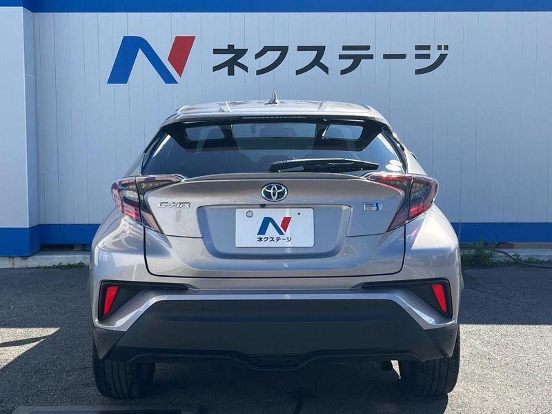 2018 Toyota C-HR DAA-ZYX10 (UW-6aaf518ea62f7)[22]