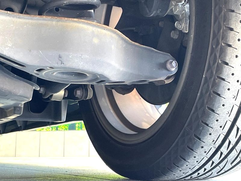 2018 Toyota C-HR DAA-ZYX10 (UW-6aaf518fdcb02)[12]