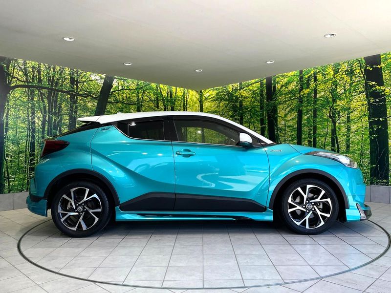 2018 Toyota C-HR DAA-ZYX10 (UW-6aaf518fdcb02)[22]