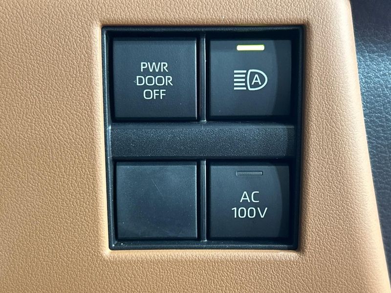 2025 Toyota Vellfire Hybrid 6AA-AAHH40W (UW-6ab09e7a2c0f7)[28]