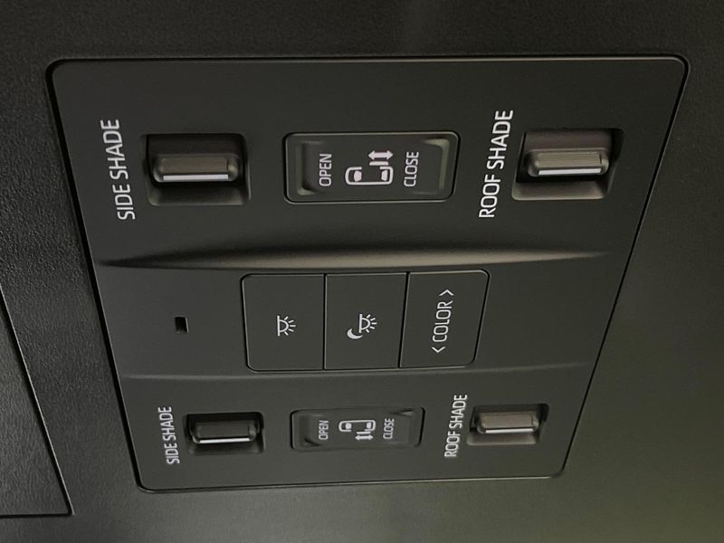 2025 Toyota Vellfire Hybrid 6AA-AAHH40W (UW-6ab09e7c10086)[21]