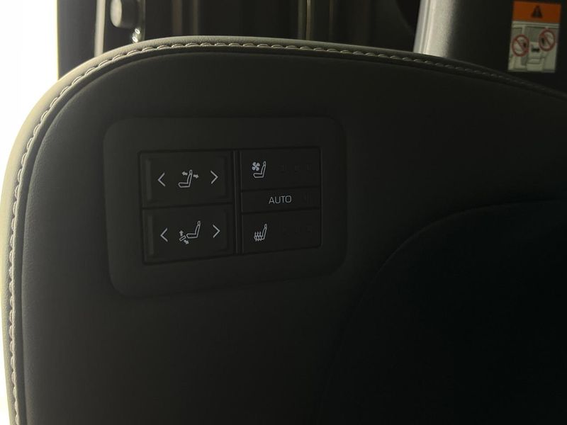 2024 Toyota Alphard Hybrid 6AA-AAHH40W (UW-6ab09e7f5e886)[28]