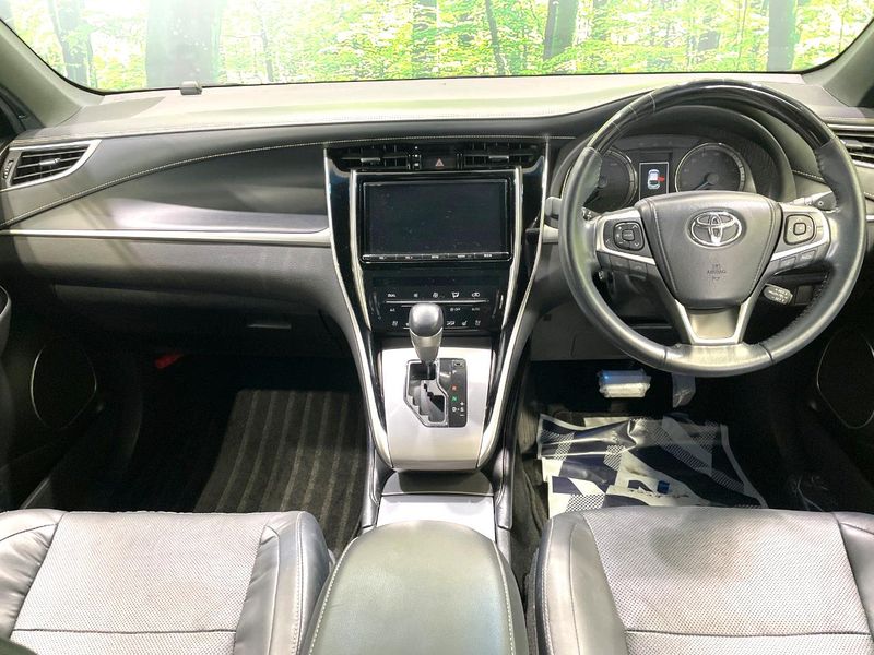 2018 Toyota Harrier Hybrid DAA-AVU65W (UW-6ab09eb8da9bb)[4]