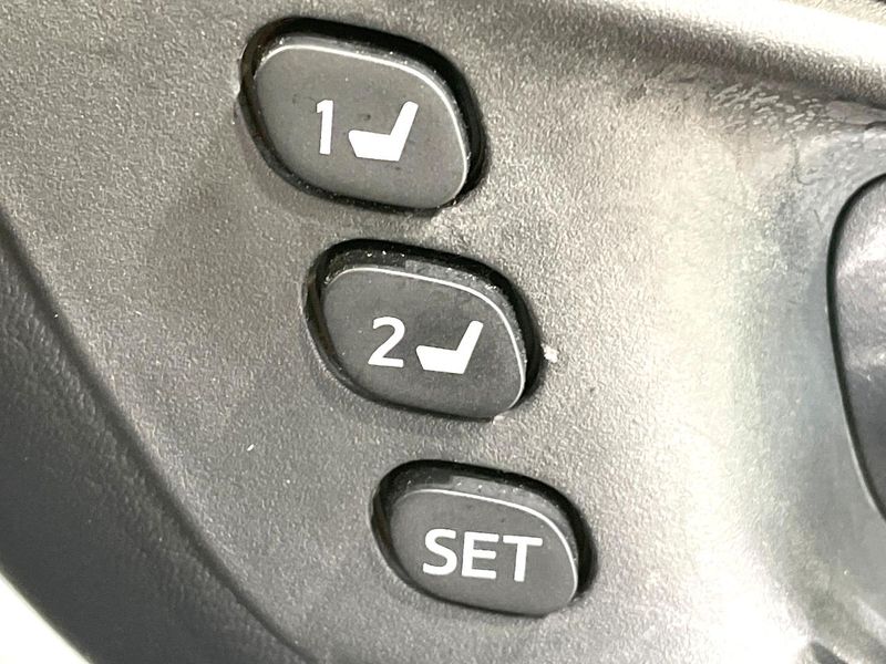 2018 Toyota Harrier Hybrid DAA-AVU65W (UW-6ab09eb8da9bb)[8]