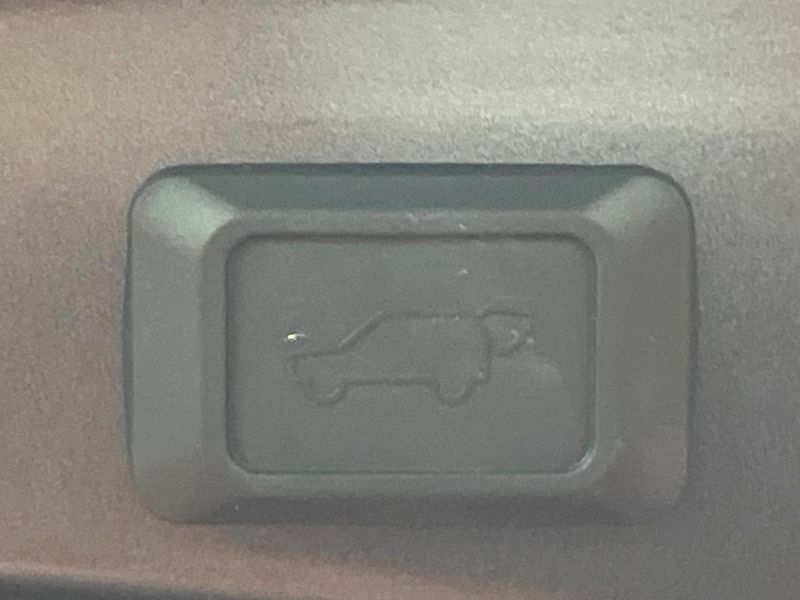 2022 Toyota RAV4 6AA-AXAH54 (UW-6ab09ebd6e253)[13]