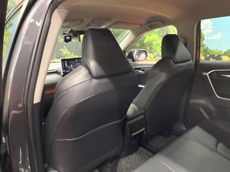 2022 Toyota RAV4 6AA-AXAH54 (UW-6ab09ebd6e253)[8]