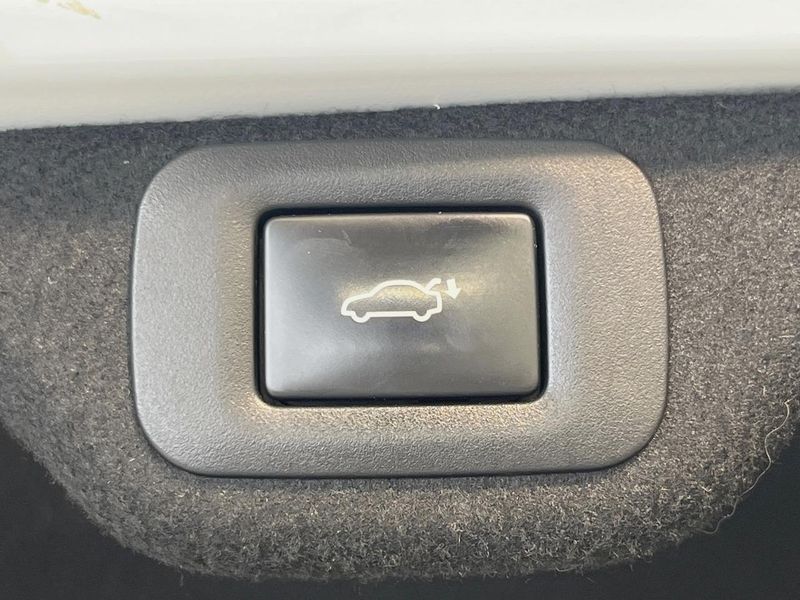 2022 Lexus ES 6AA-AXZH11 (UW-6ab09ed43bf80)[18]