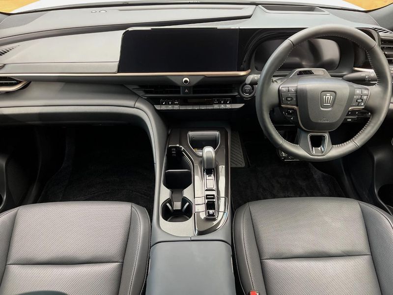 2024 Toyota Crown Sports 6AA-AZSH36W (UW-6ab09ee30a7aa)[23]