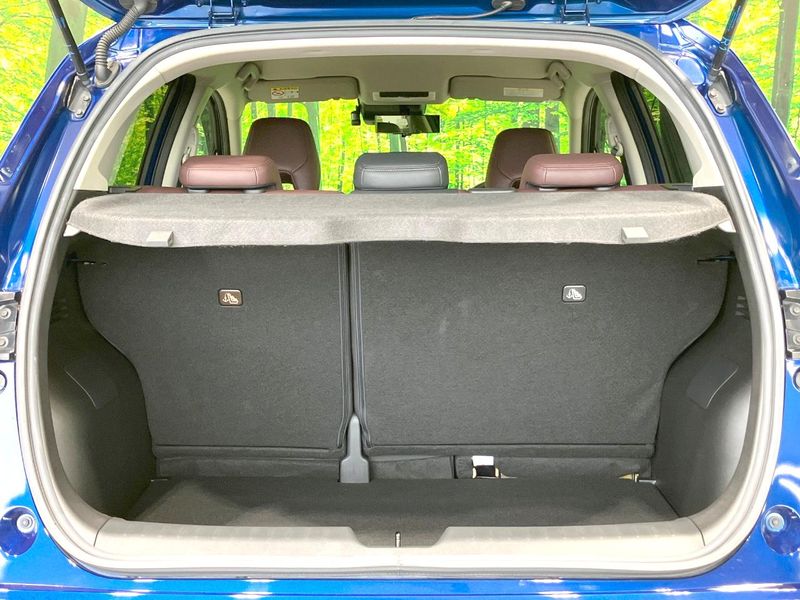 2022 Nissan Aura 6AA-FE13 (UW-6ab09f5aa2234)[7]