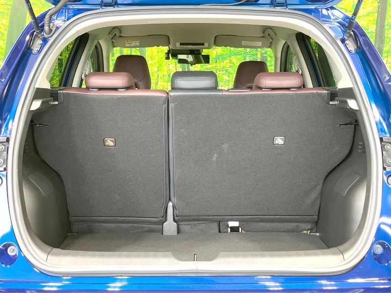 2022 Nissan Aura 6AA-FE13 (UW-6ab09f5aa2234)[8]