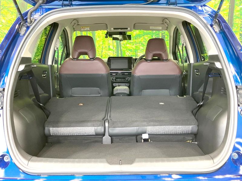 2022 Nissan Aura 6AA-FE13 (UW-6ab09f5aa2234)[9]