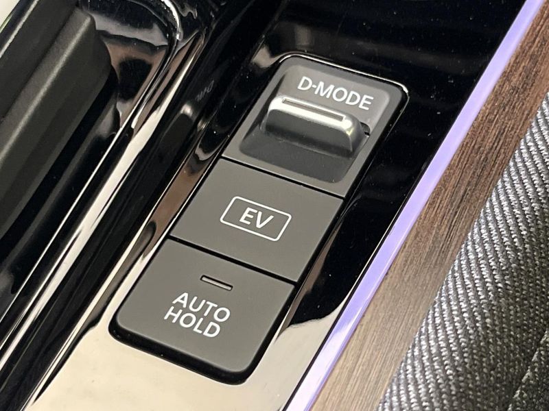 2022 Nissan Aura 6AA-FE13 (UW-6ab09f5c24e28)[12]