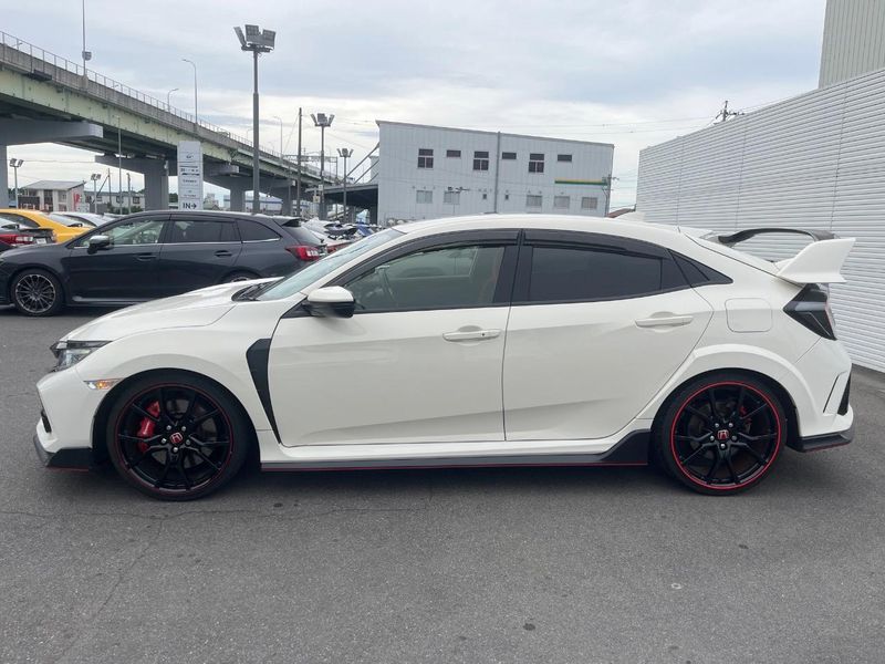 2018 Honda Civic DBA-FK8 (UW-6ab09f633ca60)[10]