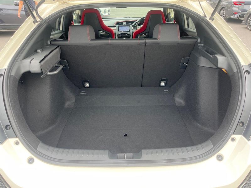 2018 Honda Civic DBA-FK8 (UW-6ab09f633ca60)[26]