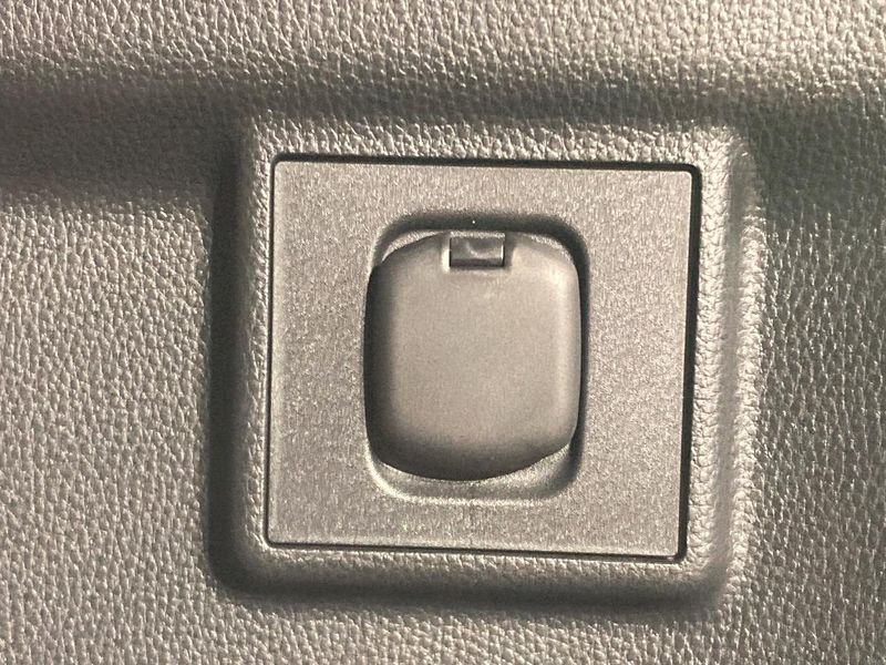 2025 Toyota Land Cruiser 250 3DA-GDJ250W (UW-6ab09f7602b9a)[27]