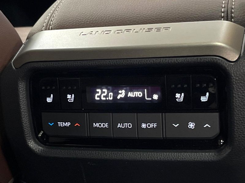 2024 Toyota Land Cruiser 250 3DA-GDJ250W (UW-6ab09f7680b1e)[21]