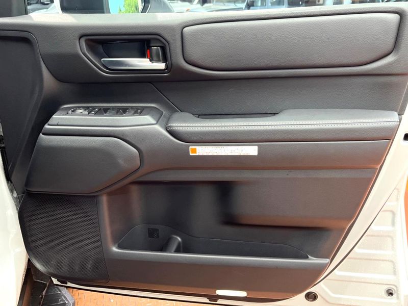 2025 Toyota Land Cruiser 250 3DA-GDJ250W (UW-6ab09f77d91c5)[21]