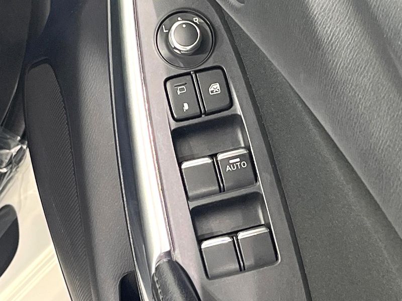 2015 Mazda Atenza Wagon LDA-GJ2FW (UW-6ab09f8ed9b99)[27]