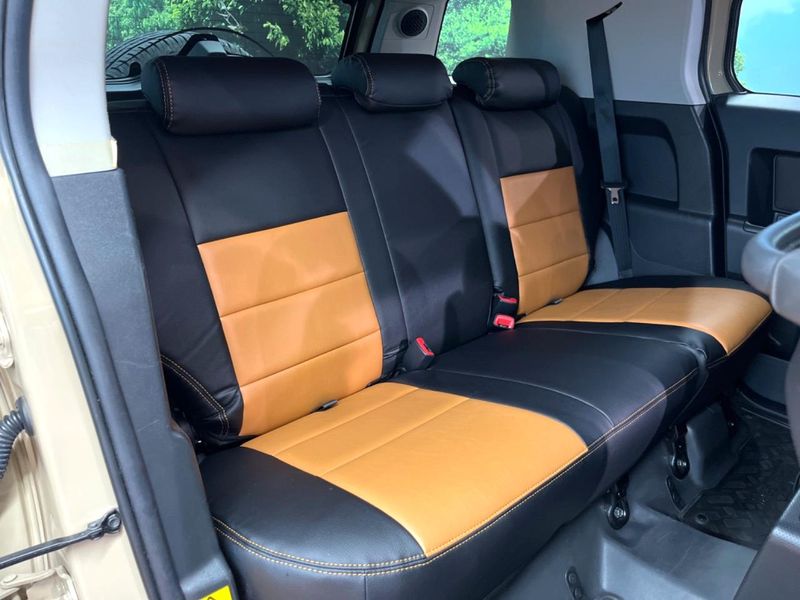 2015 Toyota FJ CRUISER CBA-GSJ15W (UW-6ab09fa5d41ba)[9]