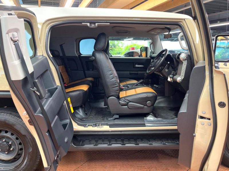 2015 Toyota FJ CRUISER CBA-GSJ15W (UW-6ab09fa5d41ba)[8]