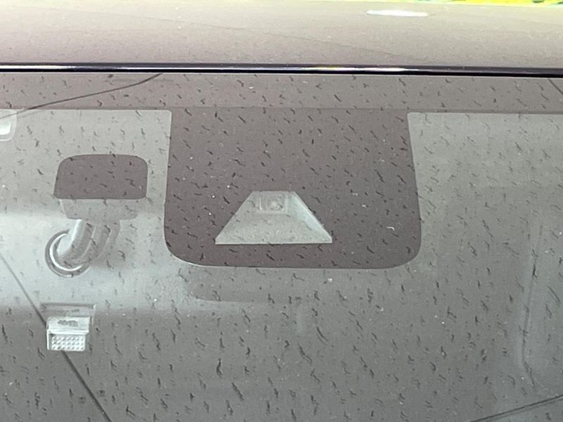 2022 Toyota Hilux 3DF-GUN125 (UW-6ab09fb278965)[12]