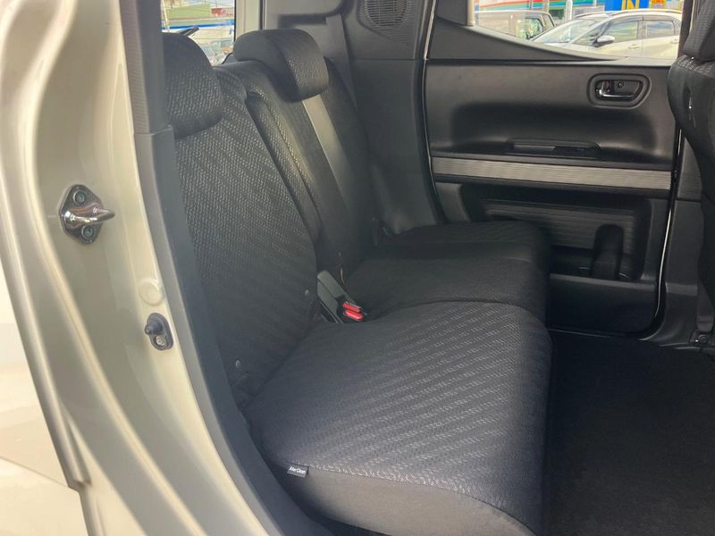 2015 Honda N-BOX Slash DBA-JF1 (UW-6ab0a00737a53)[21]