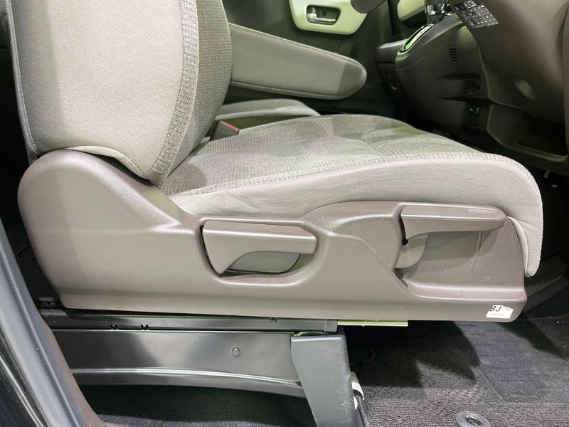 2022 Honda N-BOX 6BA-JF3 (UW-6ab0a01d01a08)[4]