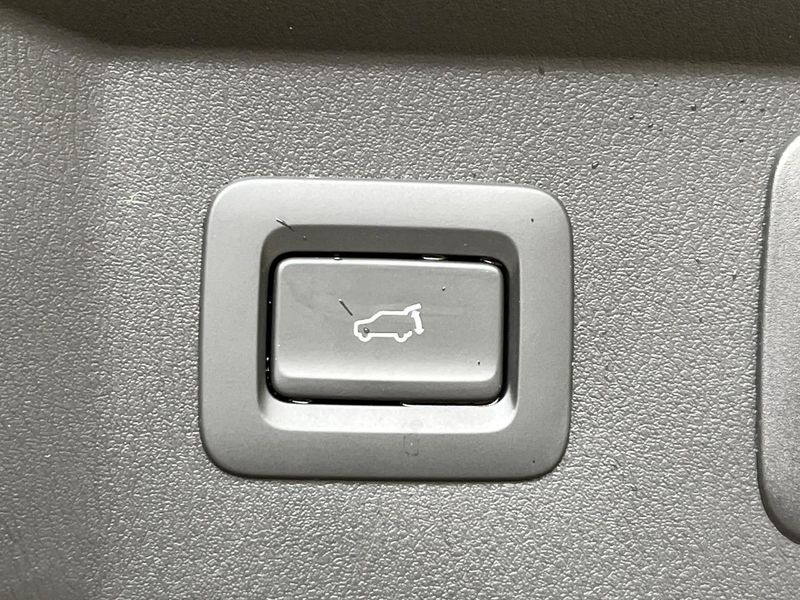 2023 Mazda CX-8 6BA-KG5P (UW-6ab0a067430f3)[29]