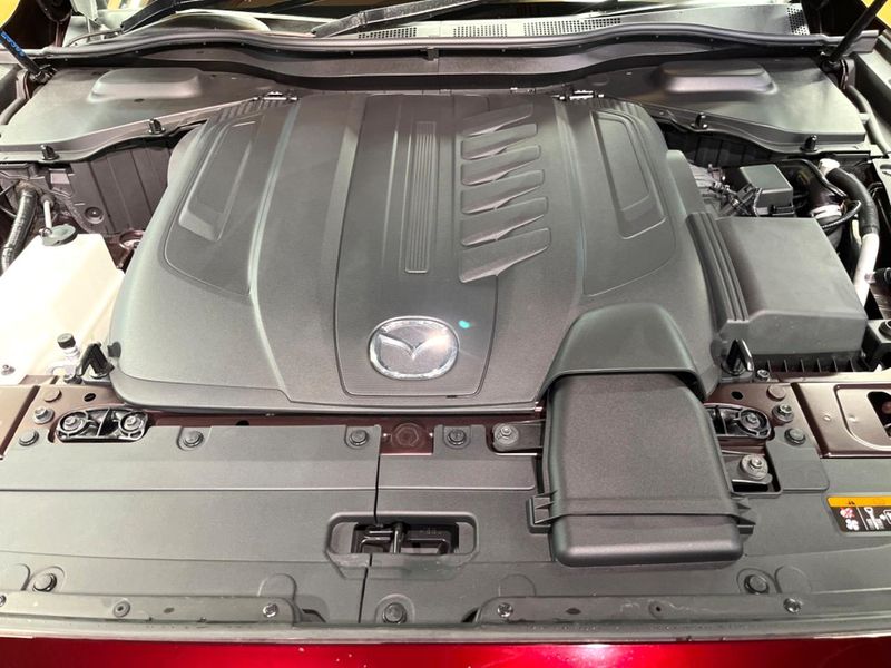 2024 Mazda CX-80 3CA-KL3R3P (UW-6ab0a06dc1565)[17]