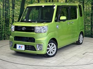 2016 Toyota Pixis Mega DBA-LA700A