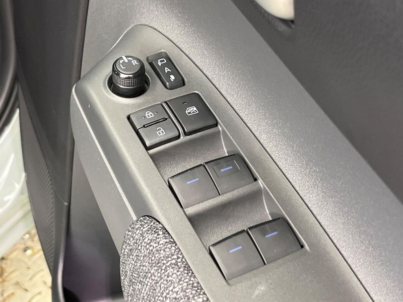 2023 Toyota Sienta 5BA-MXPC10G (UW-6ab0a160c3f5a)[29]